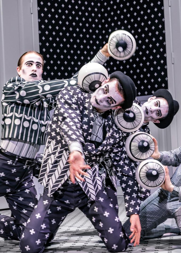 Bild från föreställningen Djurens karneval.